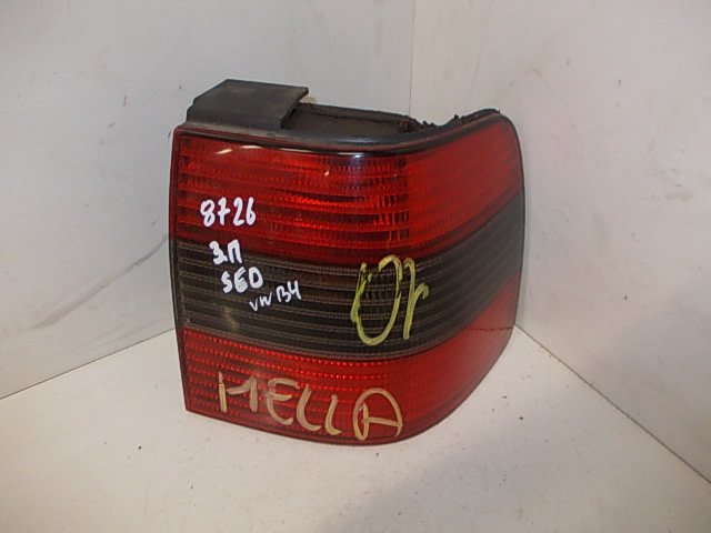 Volkswagen Passat Tail light, right VW PASSAT (B3, B4) (1988-1997) Tail light, righ...