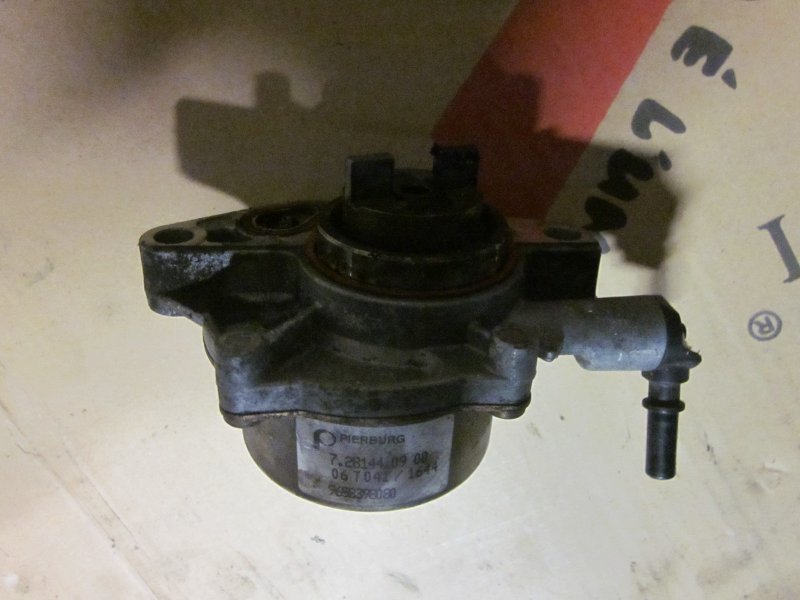 Ford Fusion (USA) Vacuum Pump, engine FORD FUSION [EU] (2002-2012) Vacuum Pump, engin...