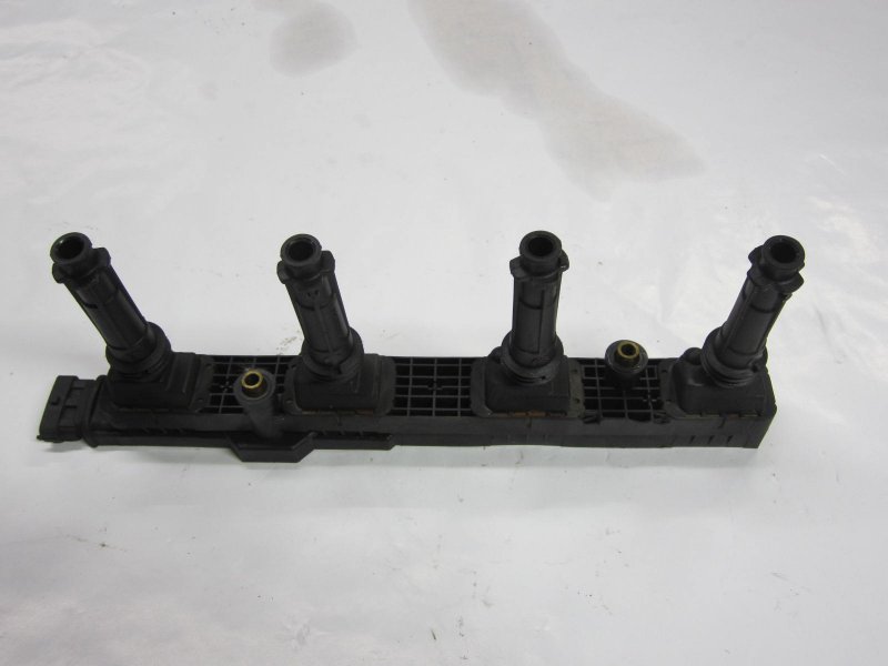 Opel Astra (G) катушка зажигания OPEL ASTRA H (2004-2014) Ignition Coil 90424480...