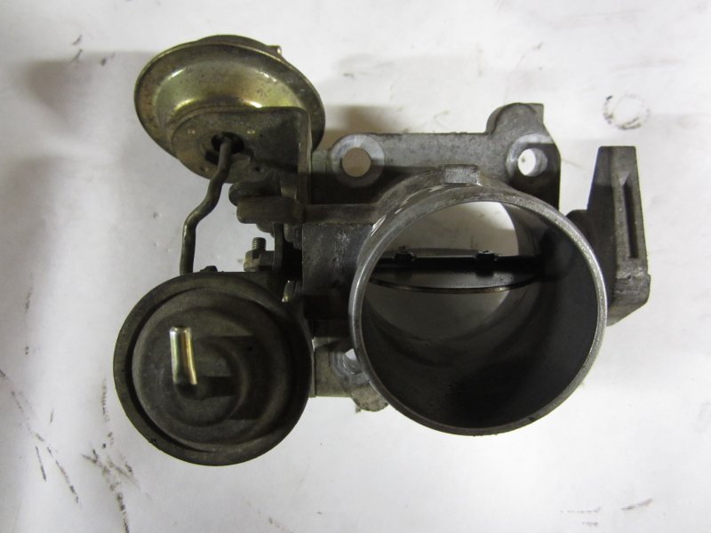 Toyota Avensis (T22) Throttle body TOYOTA AVENSIS (T220) (1997-2003) Throttle body...