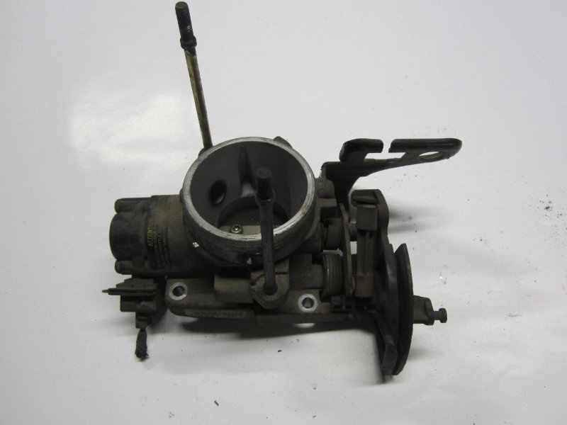 Ford Mondeo Throttle body FORD MONDEO I (1993-1996) Throttle body 1023242...