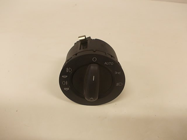 Audi A6 (C5) Headlight Switch AUDI A6 / A6 ALLROAD (C6, 4F) (2004-2011) Headl...