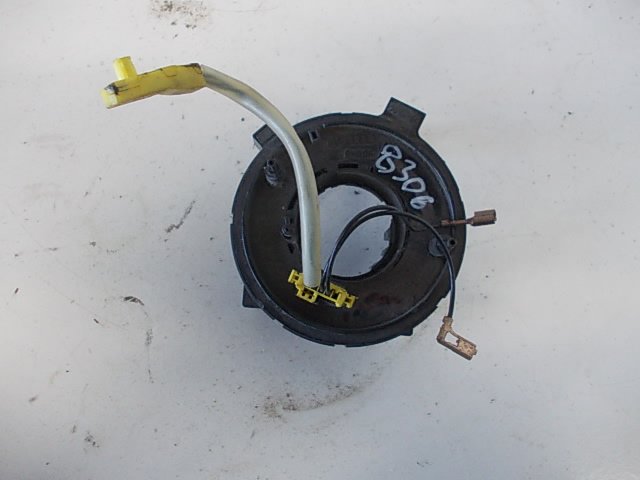Volkswagen Passat Steering wheel slip ring / squib VW PASSAT B5 (3B2) (1996-2000) Steering wheel s...