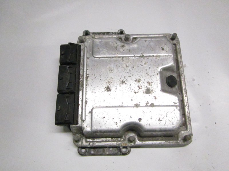Renault Laguna Engine Control Unit / module (ECU) RENAULT LAGUNA II (2001-2007) Engine Control Un...