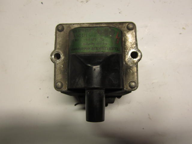 Volkswagen Passat ignition coil VW PASSAT (B3, B4) (1988-1997) Ignition Coil 86...