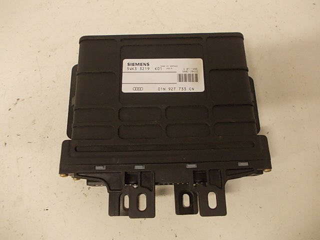 Volkswagen Passat Gearbox Control Unit VW PASSAT B5 (3B2) (1996-2000) Gearbox Control ...