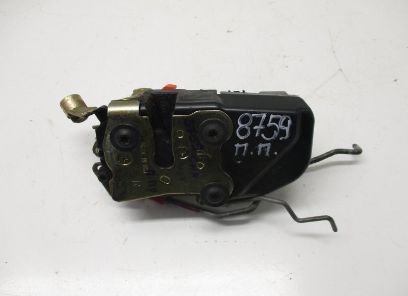 Chrysler Voyager / Town & Country Door Lock Front Right CHRYSLER VOYAGER IV (RG, RS) (2000-2008) Door L...