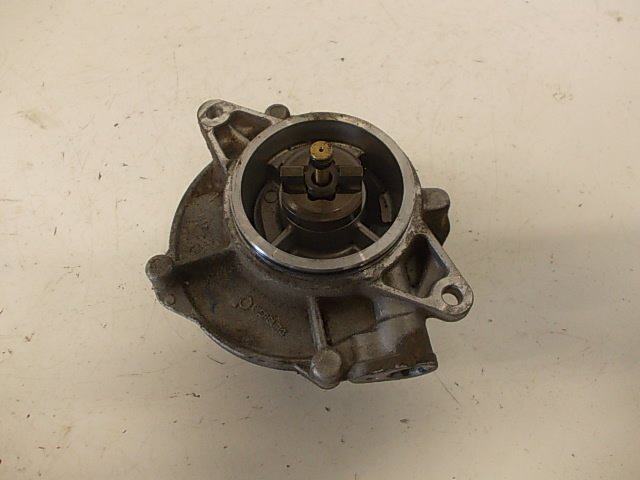 Audi A6 (C5) Vacuum Pump, engine AUDI A6 / A6 ALLROAD (C6, 4F) (2004-2011) Vacuu...