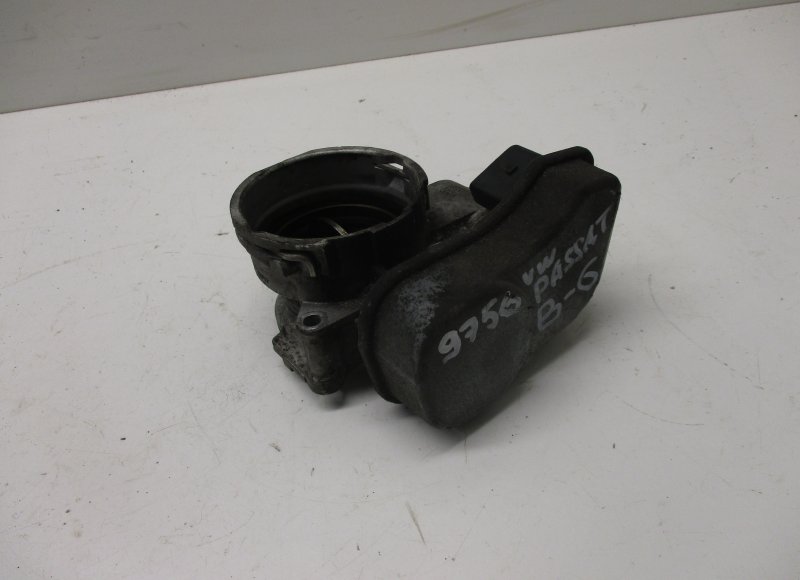 Volkswagen Passat Throttle body VW PASSAT B6 (3C) (2005-2010) Throttle body 03G...