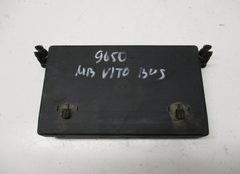 Mercedes-Benz Viano / Vito (W639) Door control unit front right MERCEDES-BENZ VITO / VIANO (W639) (2003-2014) D...