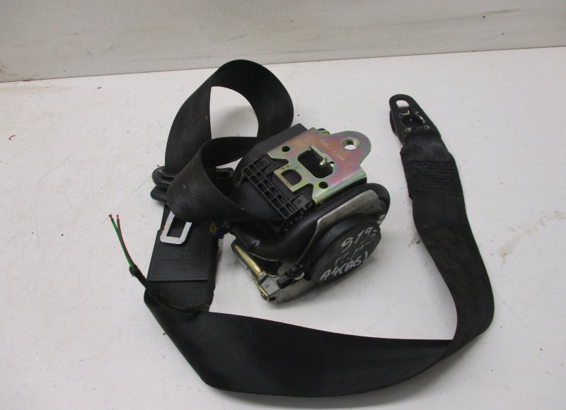 Audi A4 (B5) Seat Belt Front Right AUDI A4 (B6) (2000-2004) Seat Belt Front Right ...