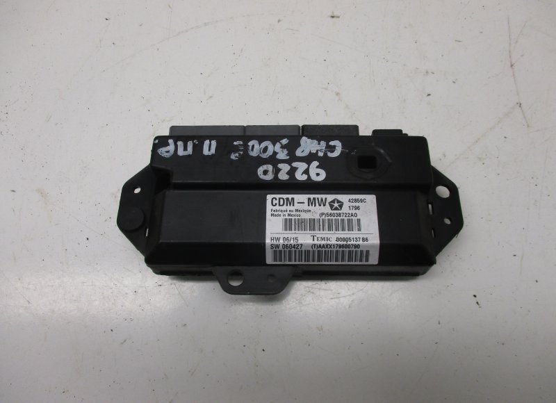 Chrysler 300C Front right door control unit Front right door control unit — CHRYSLER 300C I...