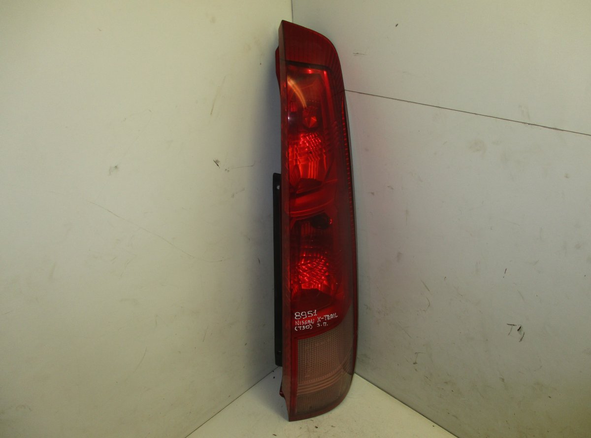 Nissan X-Trail Tail light, right NISSAN X-TRAIL I (T30) (2001-2007) Tail light, ...