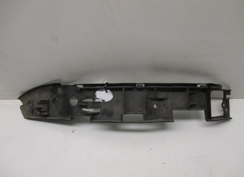 Volkswagen Touareg Front Bumper bracket on fender right VW TOUAREG I (7L) (2002-2010) Front Bumper brac...