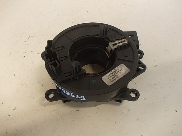 BMW 5 (E39) Steering wheel slip ring / squib BMW 5 (E39) (1995-2004) Steering wheel slip rin...