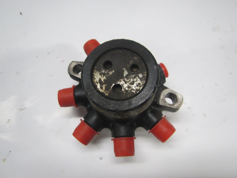 Renault Kangoo Fuel Distributor / fuel rail RENAULT KANGOO I (FC, KC) (1997-2008) Fuel Dist...