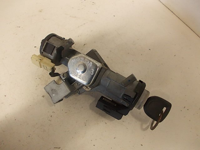 Mazda 3 (BK) Ignition switch lock (ignition barrel) MAZDA 3 I (BK) (2000-2009) Ignition switch lock...