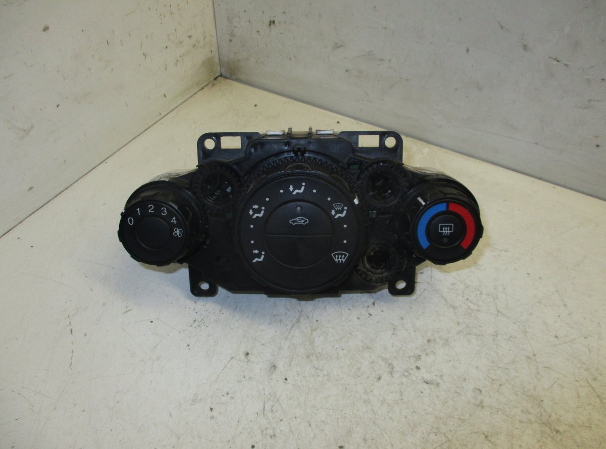 Ford Fiesta Heater control panel FORD FIESTA VI (2008-2017) Heater control panel...