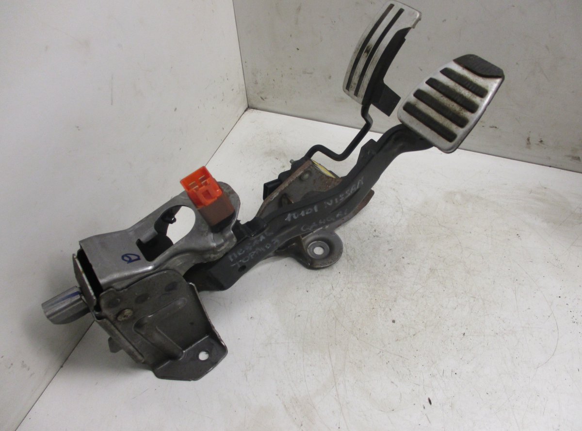 Nissan Qashqai Piduripedaal NISSAN QASHQAI I (J10) (2007-2013) Brake pedal
...