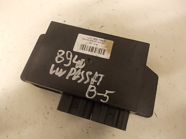 Volkswagen Passat Central Locking Control Unit VW PASSAT B5 (3B2) (1996-2000) Central Locking ...