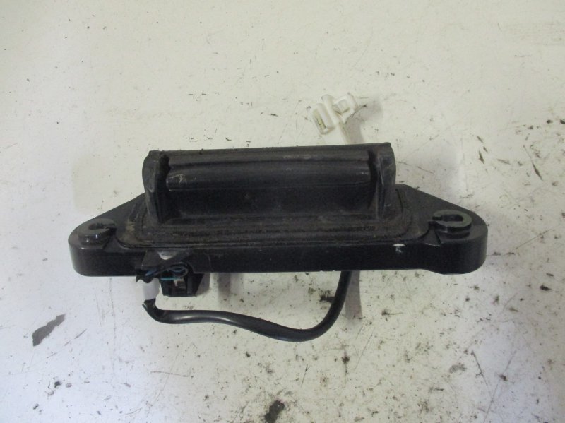 Toyota Avensis Verso Bootlid / tailgate handle TOYOTA AVENSIS VERSO (XM20) (2001-2009) Bootlid...