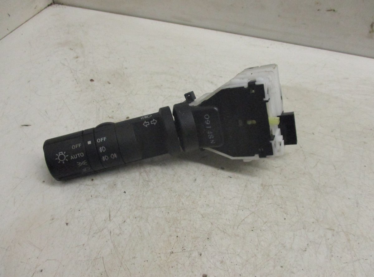 Nissan Qashqai Indicator switch NISSAN QASHQAI I (J10) (2007-2013) Indicator sw...