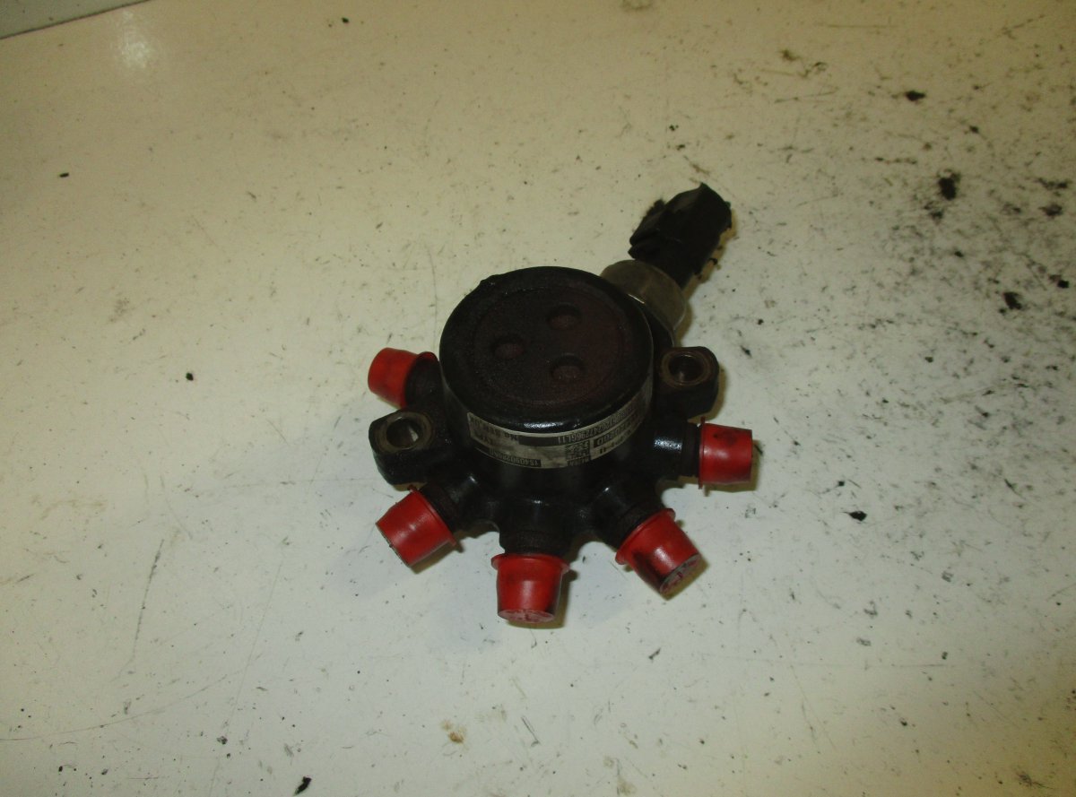 Ford Transit Connect / Tourneo Connect Fuel Distributor / fuel rail FORD TRANSIT / TOURNEO CONNECT I (2002-2013) Fu...