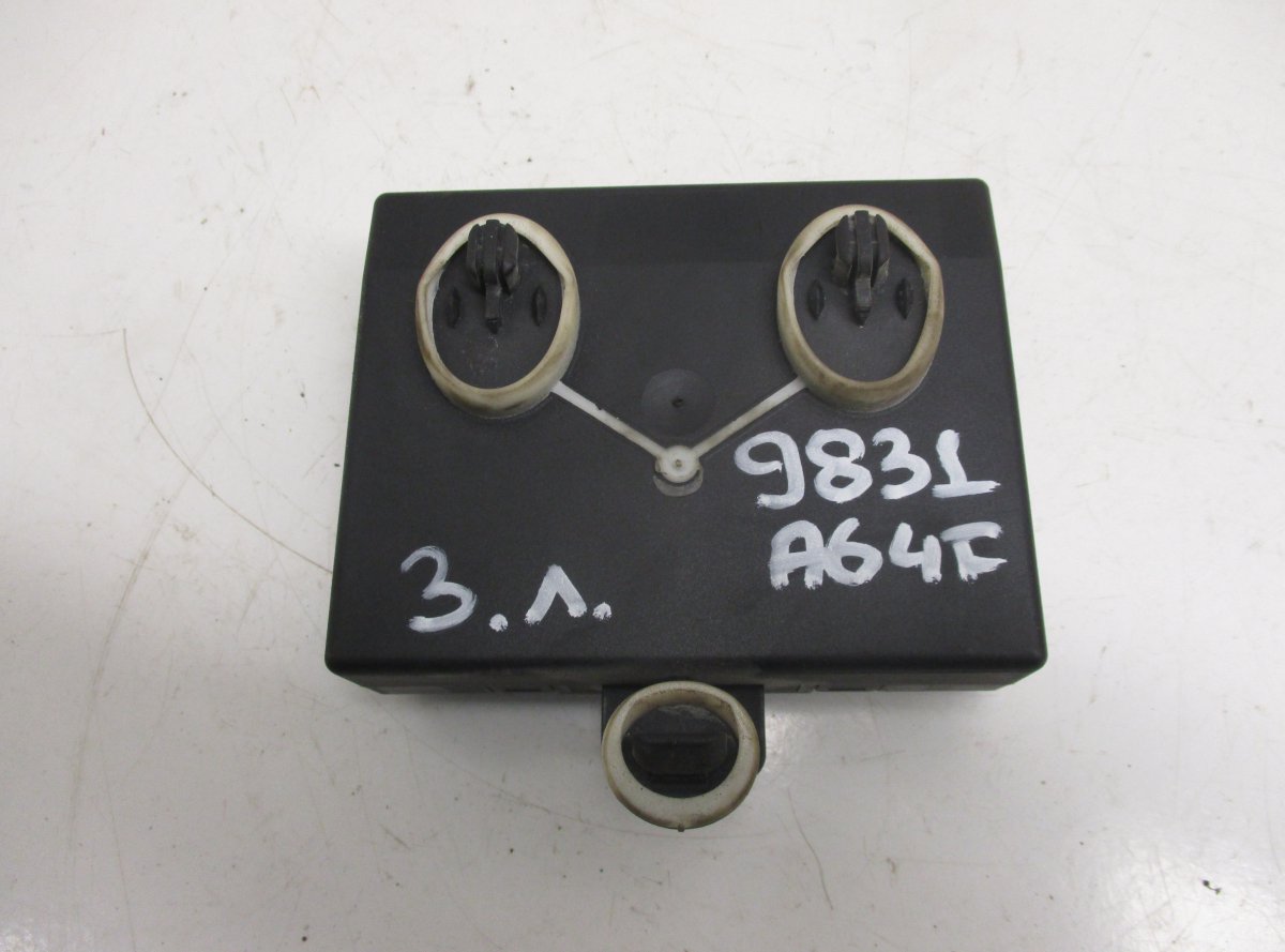 Audi A6 (C6) Door control unit rear left AUDI A6 / A6 ALLROAD (C6, 4F) (2004-2011) Door ...