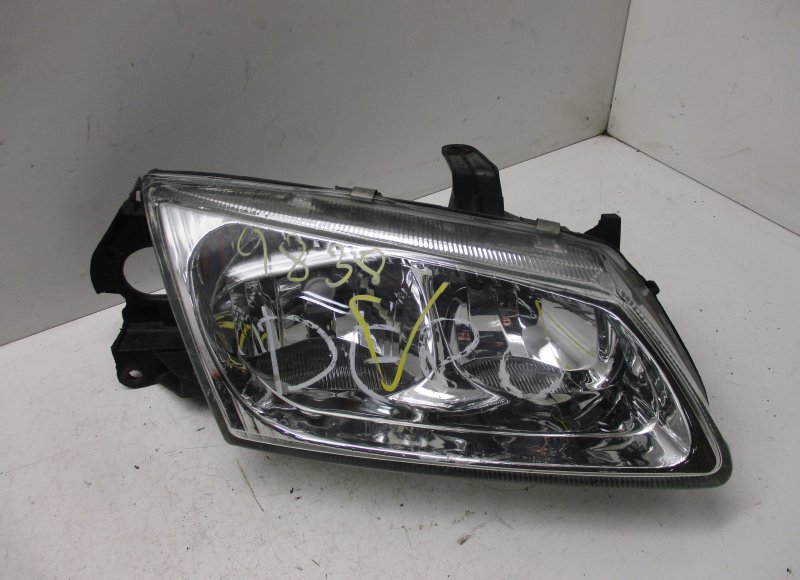 Nissan Almera (N15) esituli (parem) NISSAN ALMERA II (N16) (2000-2008) Headlight ri...