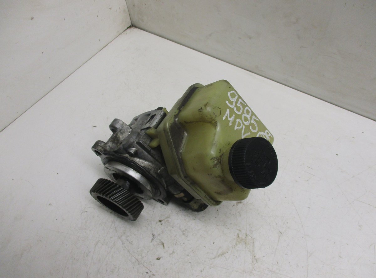 Mazda MPV насос усилителя рулевого управления MAZDA MPV II (LW) (1999-2006) Power steering pu...