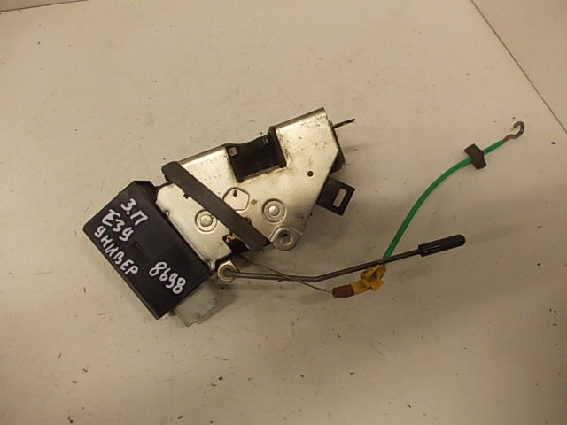BMW 5 (E39) Door Lock Rear Right BMW 5 (E39) (1995-2004) Door Lock Rear Right

G...