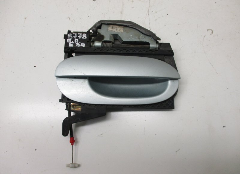 BMW 5 (E39) Door Handle Exterior Front Right BMW 5 (E39) (1995-2004) Door Handle Exterior Fr...