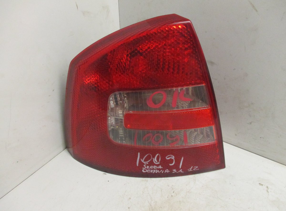 Skoda Octavia tail light left SKODA OCTAVIA II (1Z) (2004-2013) Tail light le...