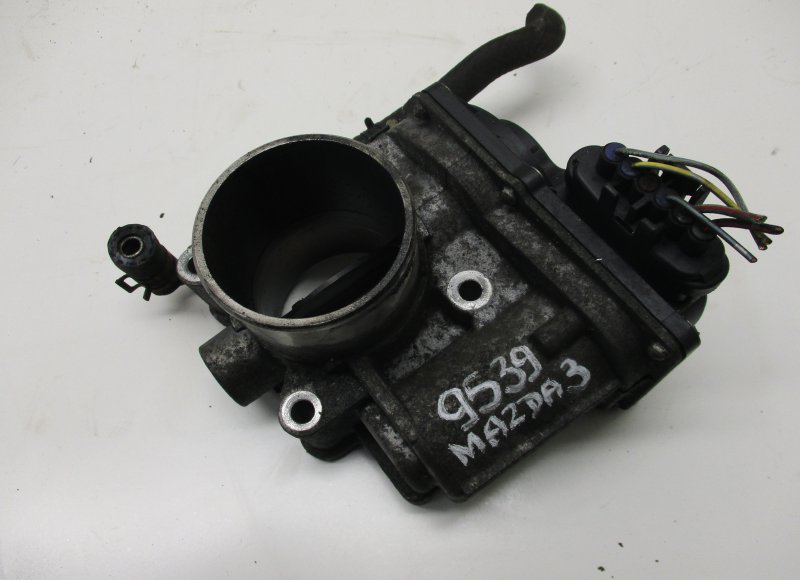 Mazda 3 (BK) Throttle body MAZDA 3 I (BK) (2000-2009) Throttle body RF7J13...