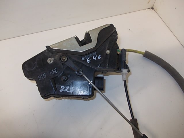 BMW 3 (E46) Door Lock Front Right BMW 3 (E46) (1998-2005) Door Lock Front Right

...