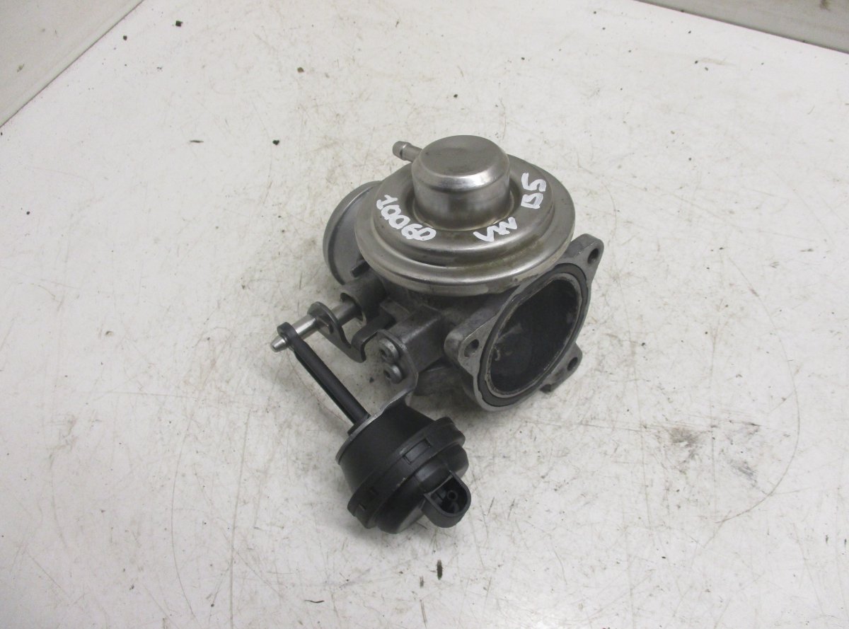Volkswagen Passat EGR Valve VW PASSAT B5 (3B2) (1996-2000) EGR Valve 038131...