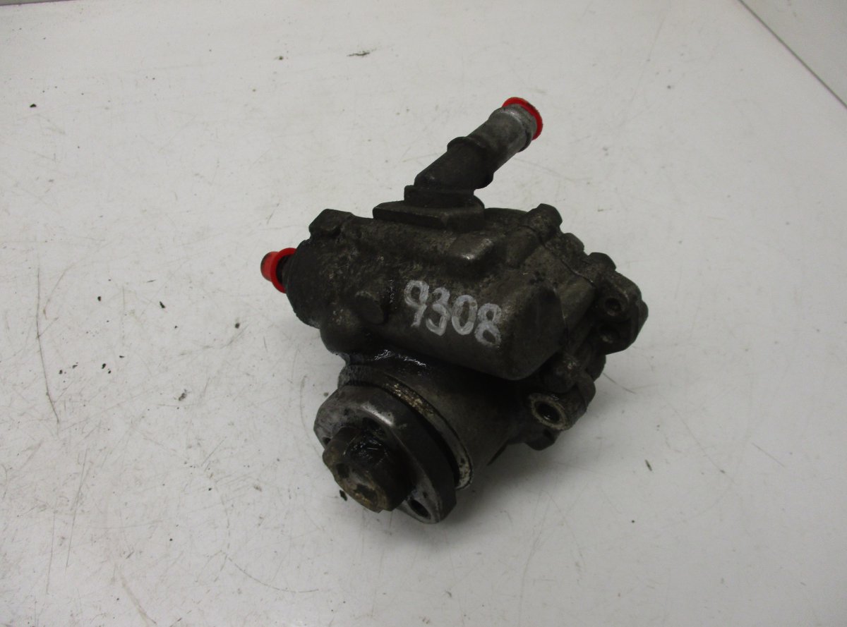 Volkswagen Golf 3 ohjaustehostimen pumppu VW GOLF III (1H) (1991-1999) Power steering pum...