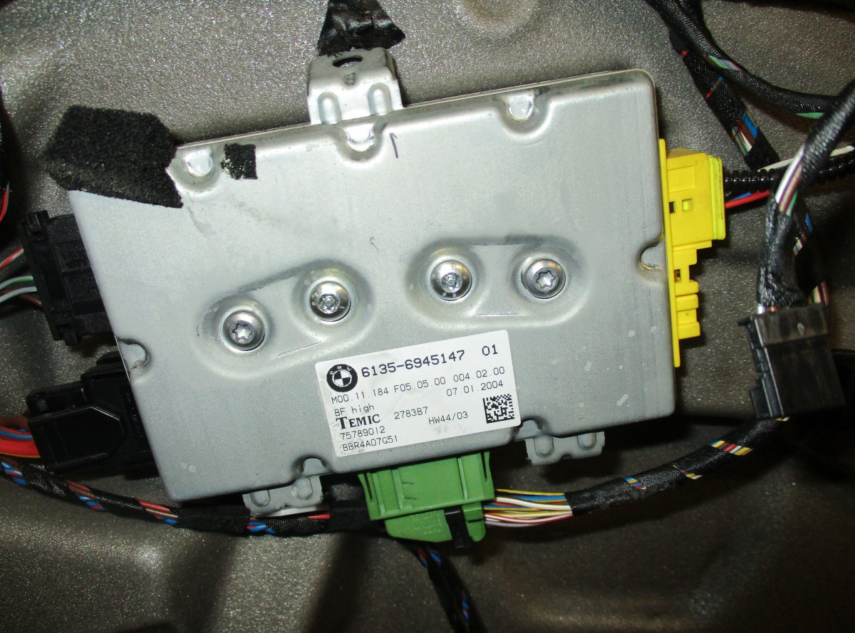 BMW 5 (E39) Door control unit front right BMW 5 (E60, E61) (2003-2010) Door control unit ...