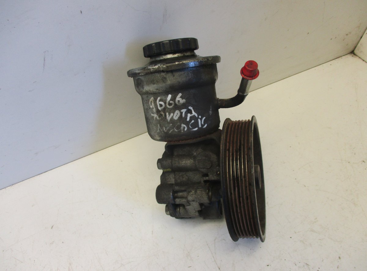 Toyota Avensis (T25) roolivõimendi pump TOYOTA AVENSIS (T250) (2003-2008) Power steerin...