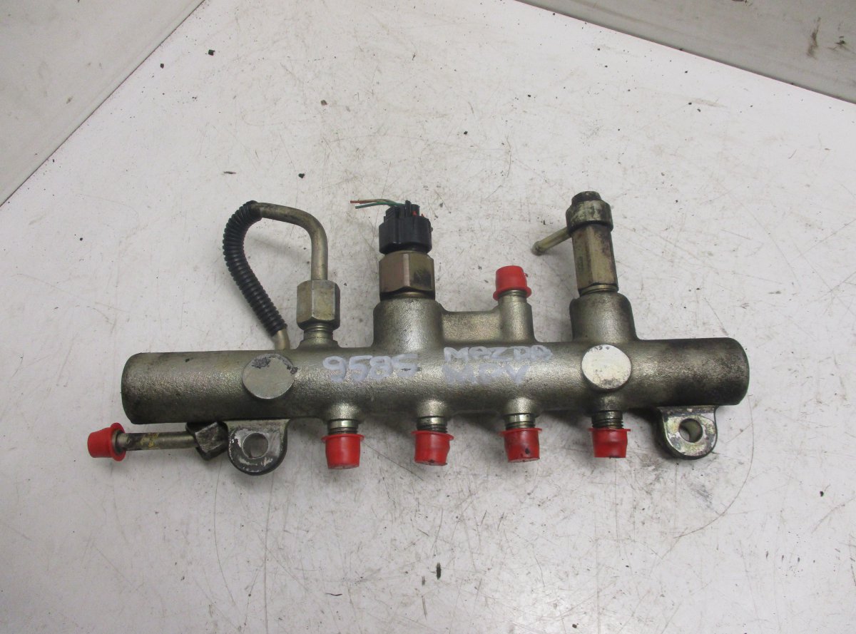 Mazda MPV Fuel Distributor / fuel rail MAZDA MPV II (LW) (1999-2006) Fuel Distributor ...