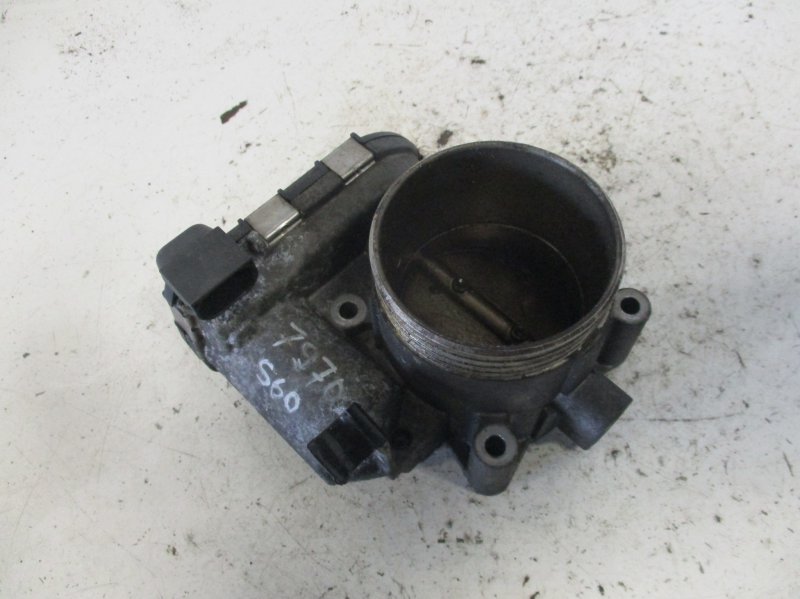 Volvo S60 Throttle body VOLVO S60 I (RS) (2000-2010) Throttle body 8677...