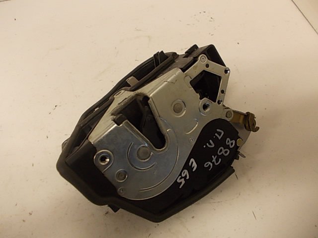 BMW 7 (E65 / E66 / E67 / E68) Door Lock Front Left