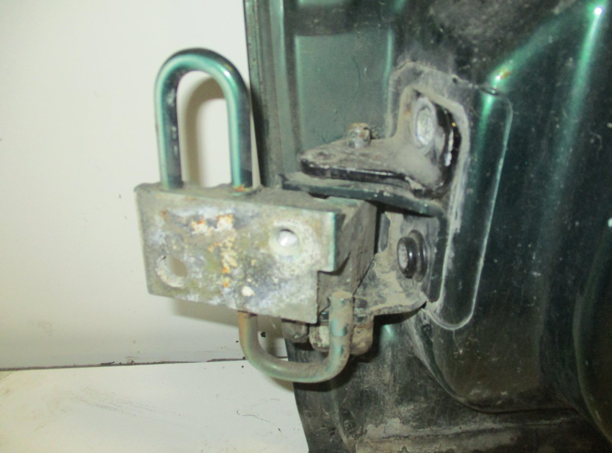 Volkswagen Golf 3 Door Hinge Front lower right VW GOLF IV (1J) (1997-2006) Door Hinge Front lo...