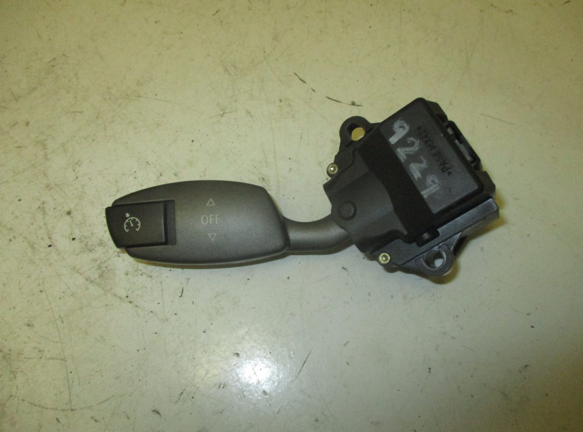 BMW 7 (E65 / E66 / E67 / E68) Cruise control switch