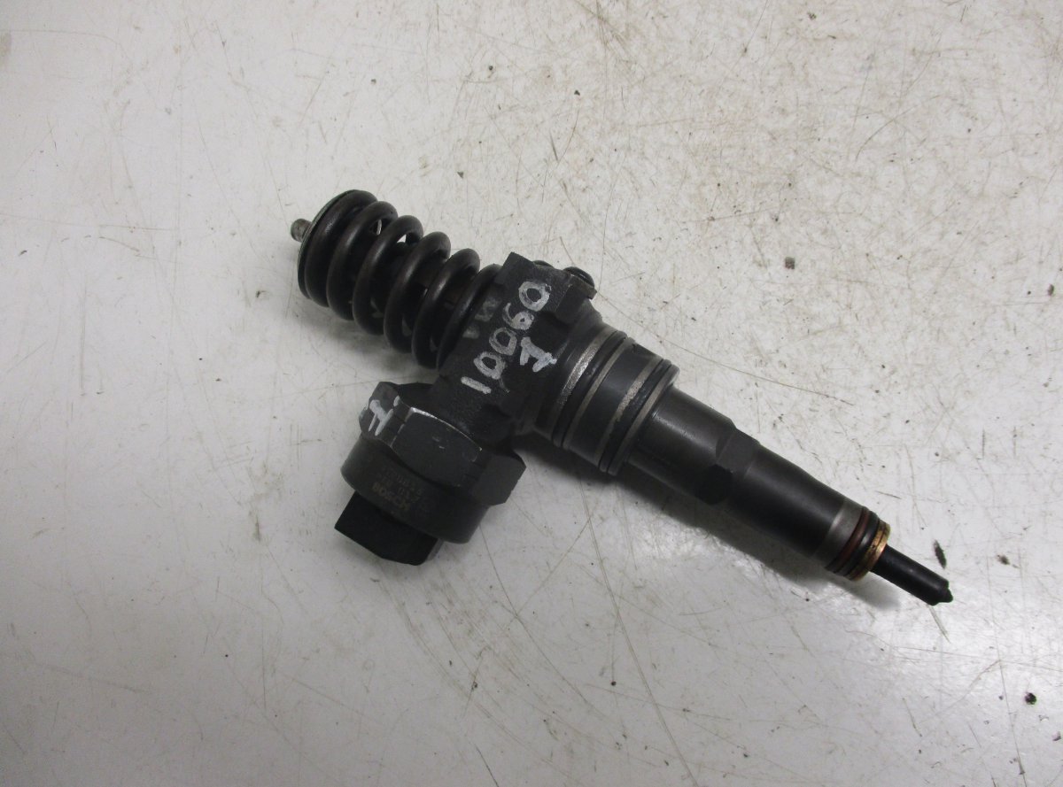 Volkswagen Passat Fuel Injector VW PASSAT B5 (3B2) (1996-2000) Fuel Injector 03...