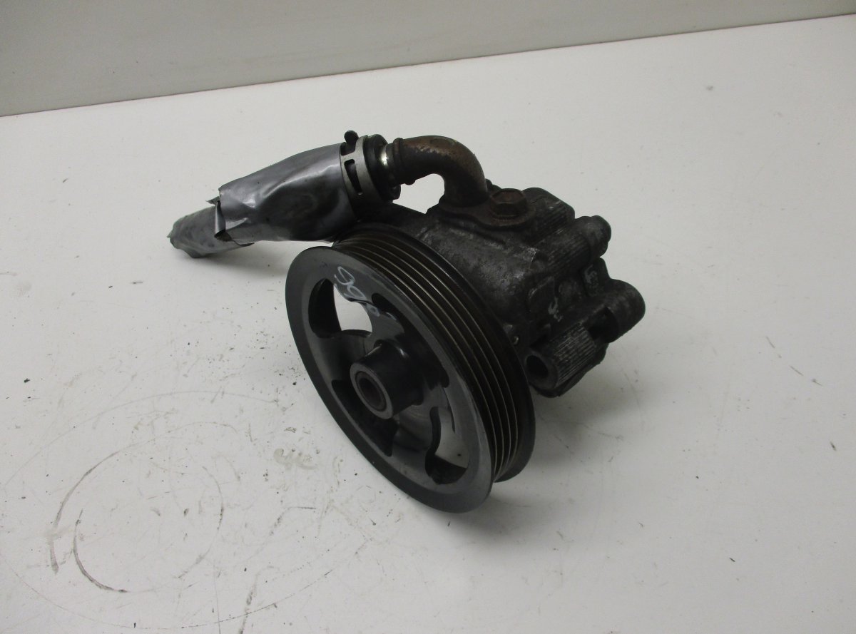 Toyota Avensis (T25) roolivõimendi pump TOYOTA AVENSIS (T250) (2003-2008) Power steerin...