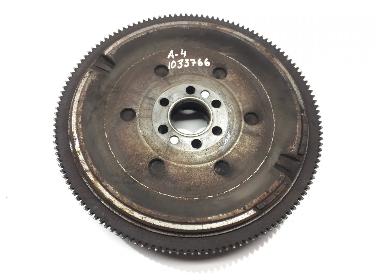 Audi A4 (B5) vauhtipyörä AUDI A4 (B5) (1994-2001) Flywheel 06B105266A

P...