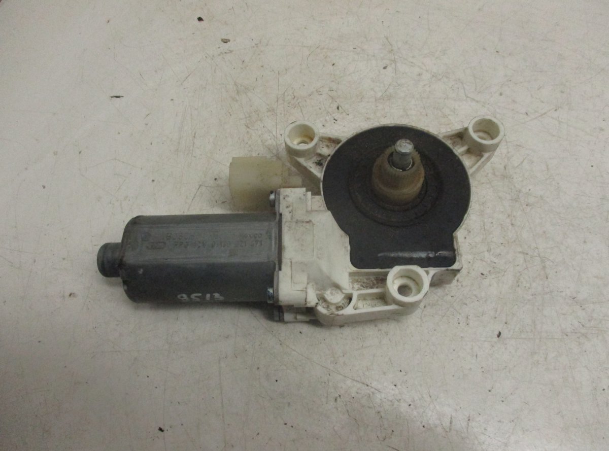 Chrysler Grand Voyager / Town & Country Window Regulator Motor Front Left CHRYSLER VOYAGER V (RT) (2007-2016) Window Regu...