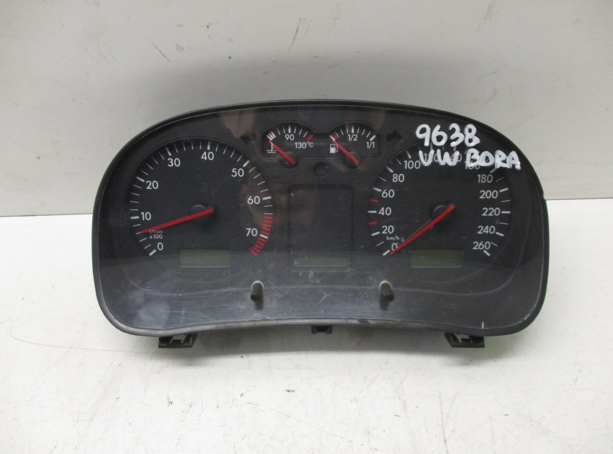 Volkswagen Bora instrument cluster Instrument cluster — VW BORA (1J2/1J6) (1998-20...