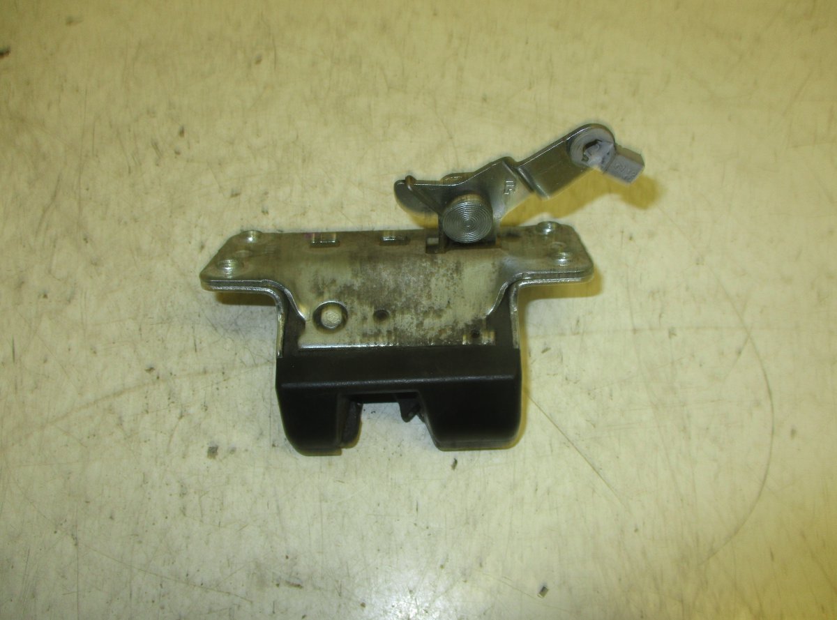 Opel Meriva (A) Bootlid / tailgate lock OPEL MERIVA A (2003-2010) Bootlid / tailgate lo...